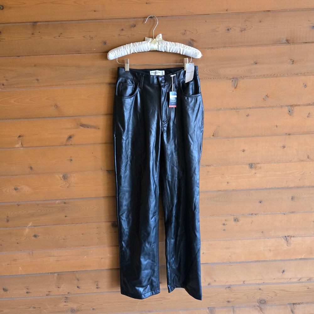 Abercrombie & Fitch 90's Relaxed High Rise Pant NWT 26/2 Faux Leather Curve Love - Picture 2 of 4